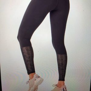 fabletics angie legging